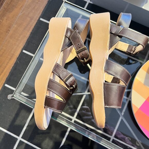 FAMOLARE - NEW - Honey Buckle - Earth (Dark Brown with Contrast Stitching) - Picture 4 of 8